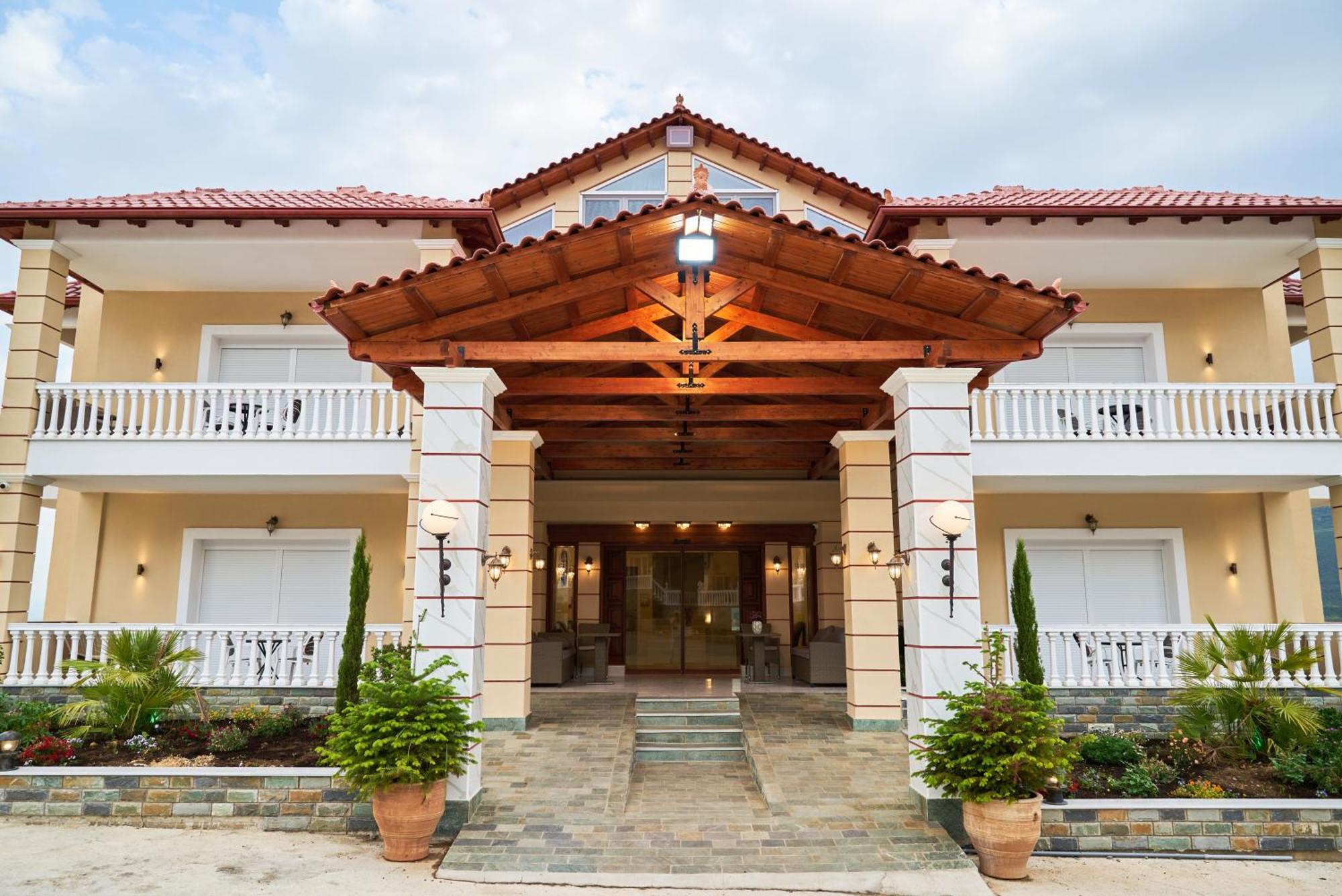 Famissi Suites 2 Kalampáka Dış mekan fotoğraf